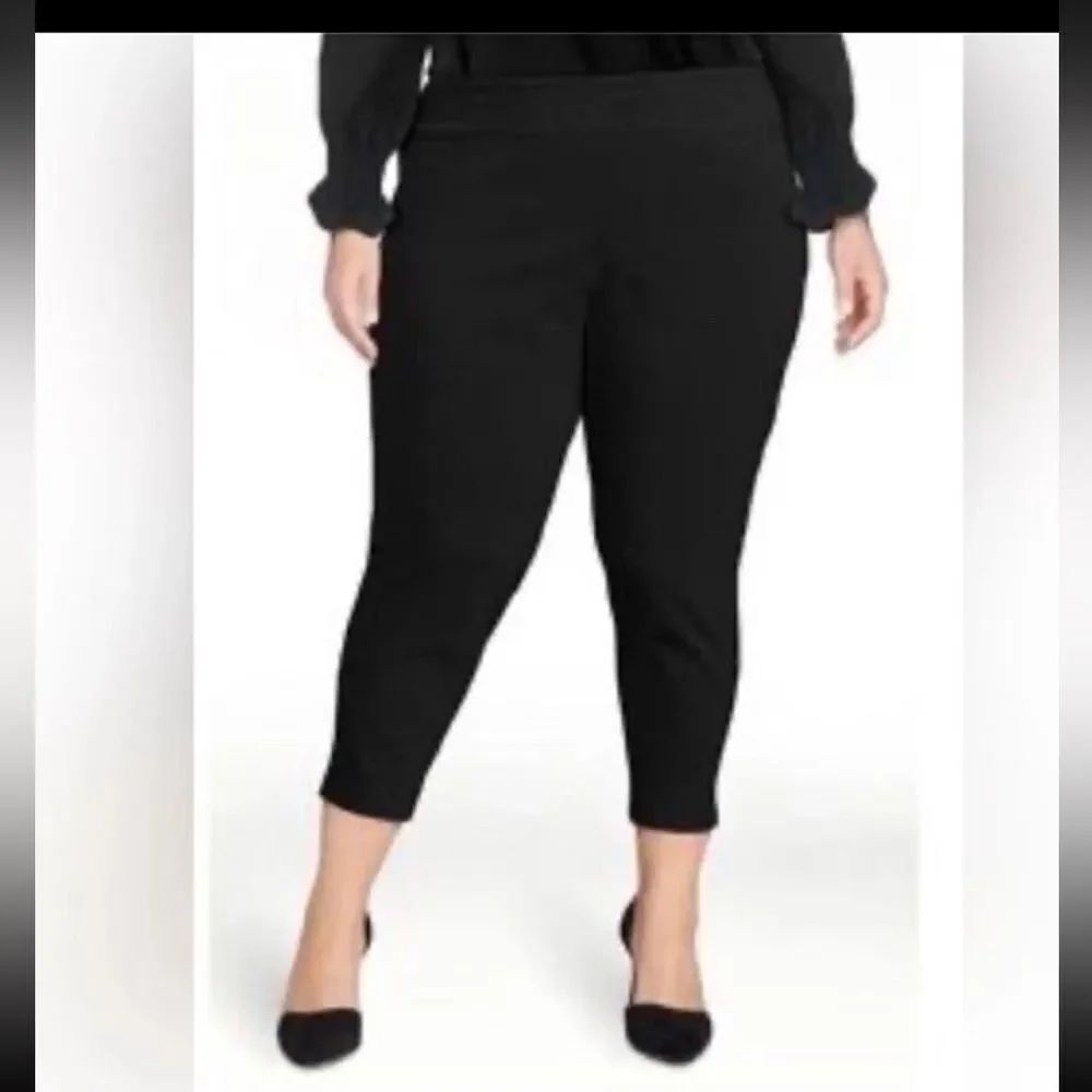 The Pioneer Woman Black Faux Suede Cropped Pants Size 2X